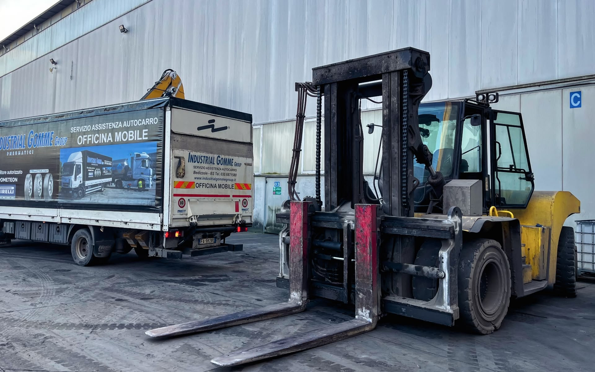 Gomme Piene per Carrelli Elevatori